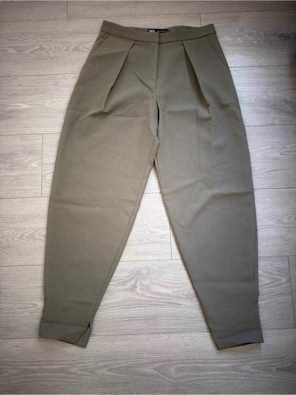 Zara Women’s Olive Green Pleated Tapered Pants